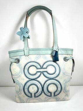 🩵 Coach Baby Blue Canvas Denim Audrey Large Tote 17044